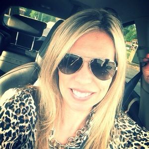 Meet your Posher, Michele